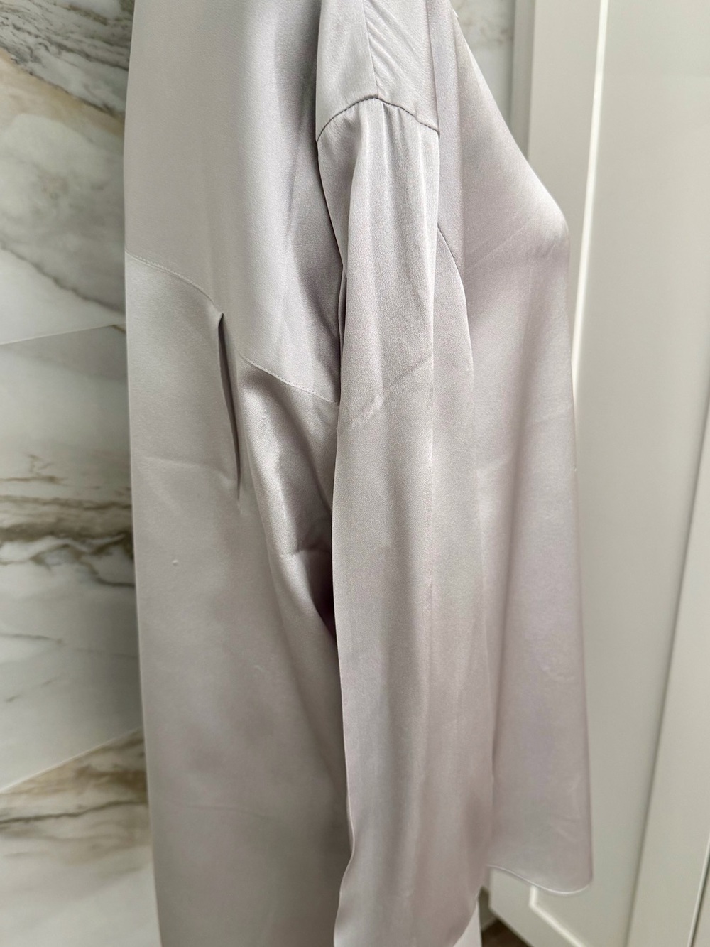 Vince 100% Silk Button-Down Shirt Silver New long sleeve Elegant Luxe Sz XL - Picture 7 of 14